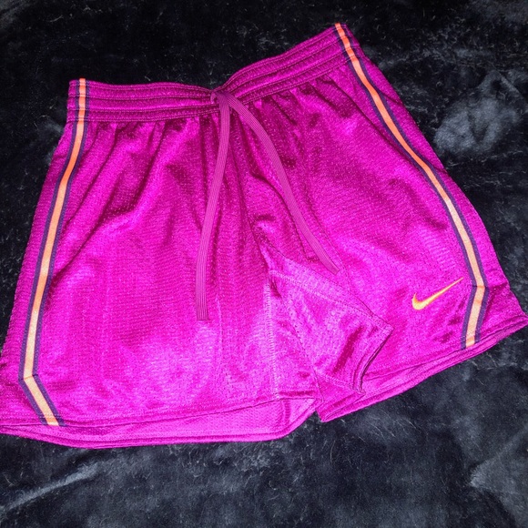 Nike running shorts - Picture 1 of 3